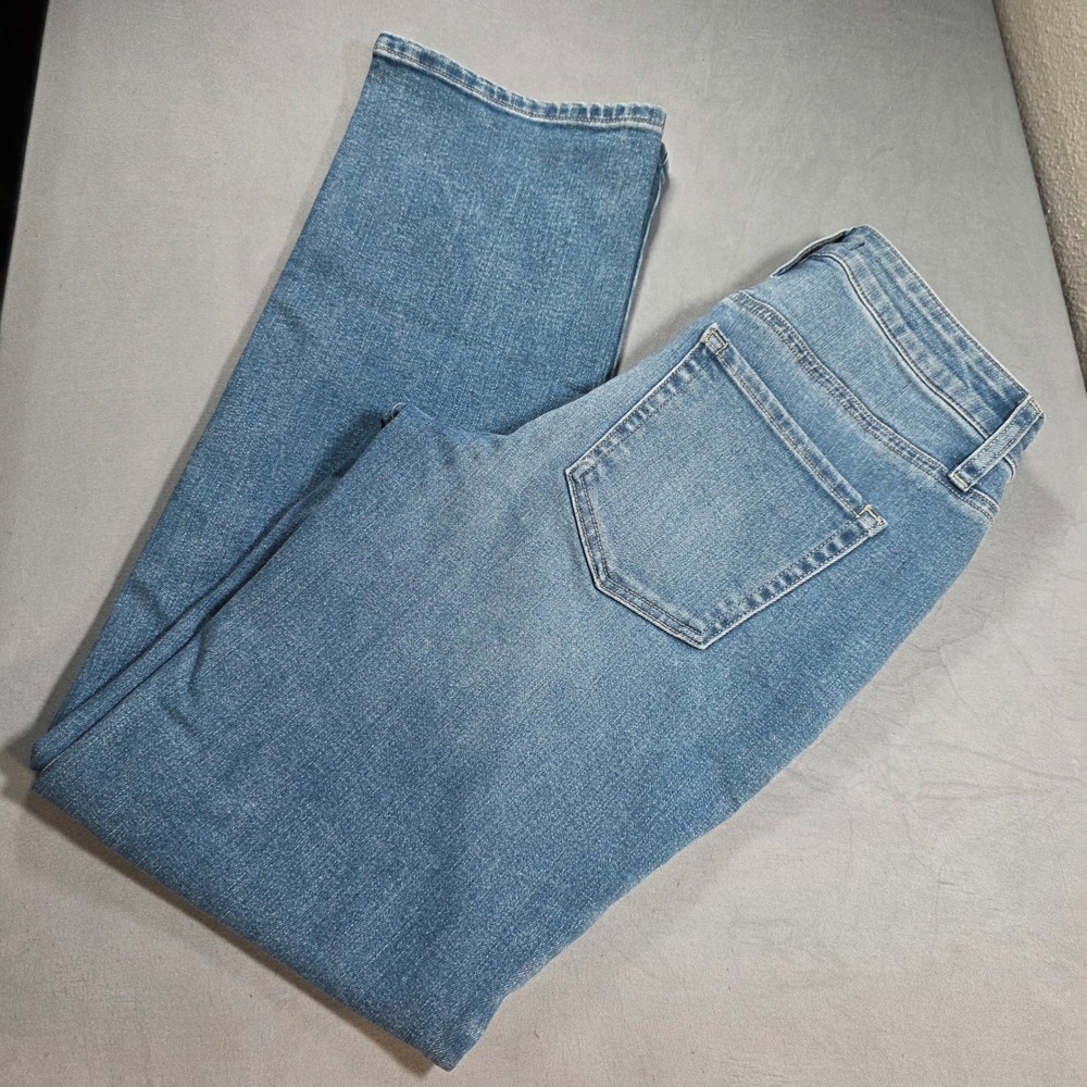 Maurices m jeans Womens 2 Regular 90s Straight High Rise Medium Wash Blue Denim